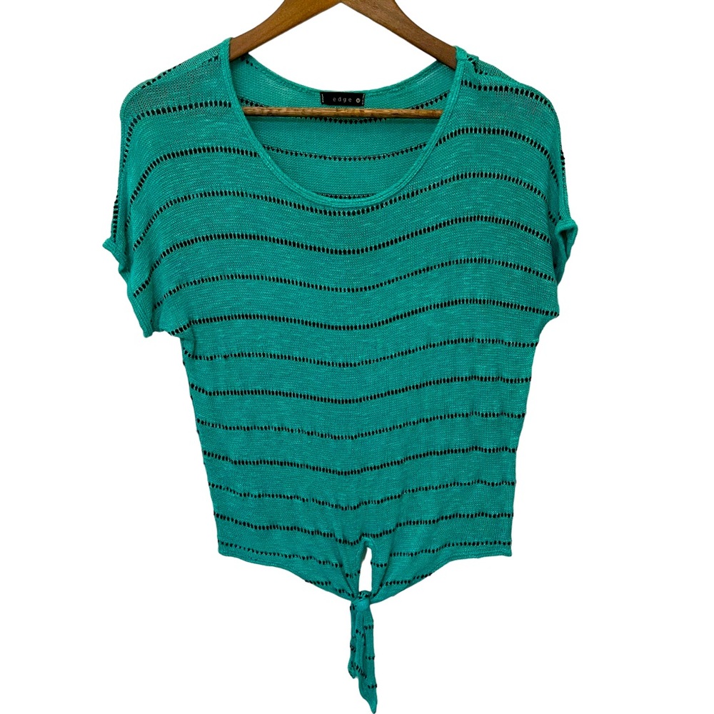 Edge knit top size medium